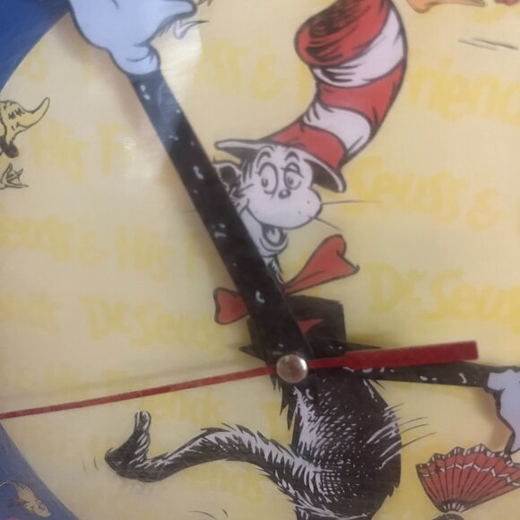 Lot of DR. SEUSS 10" Wall Clock Cookbook 8 Window Clings Teacher Classroom - Picture 8 of 14